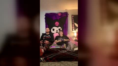 Snapshot of divinerabbit13 chatting on 03/16/26, 01:11 cinnamon buns online show from 03/16/26, 01:11