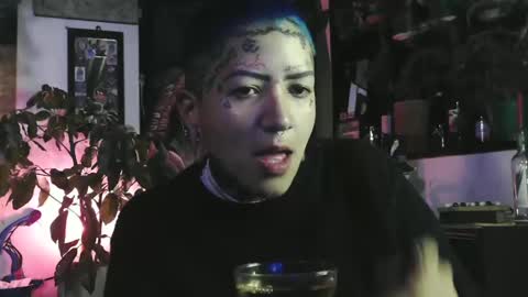 Snapshot of dix444 chatting on 11/18/25, 04:50 777 online show from 11/18/25, 04:50