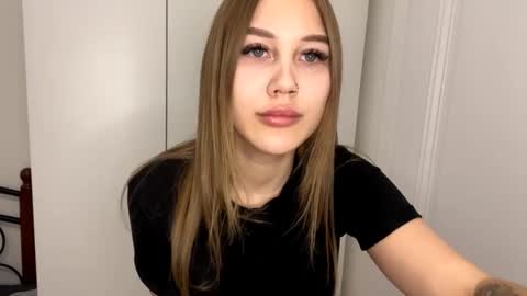 Stella online show from 09/29/25, 04:56