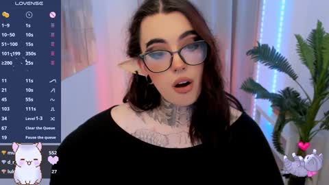 dixipixi_ online show from 01/19/25, 08:39