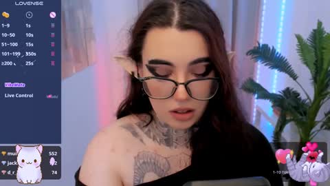 dixipixi_ online show from 01/19/25, 11:45