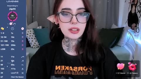 dixipixi_ online show from 02/01/25, 11:54