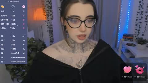 dixipixi_ online show from 05/30/26, 05:59