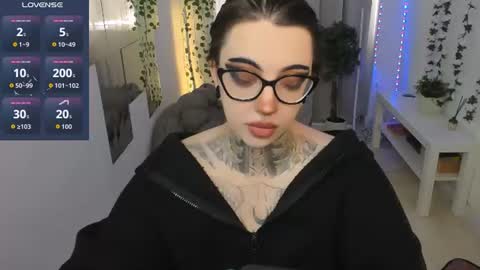 Snapshot of dixipixi_ chatting on 07/25/26, 05:38 dixipixi_ online show from 07/25/26, 05:38