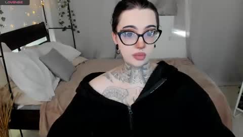 Snapshot of dixipixi_ chatting on 07/30/26, 10:36 dixipixi_ online show from 07/30/26, 10:36