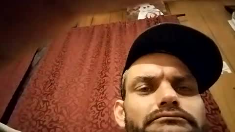 Snapshot of dixonbird41 chatting on 02/14/25, 09:03 dixonbird41 online show from 02/14/25, 09:03