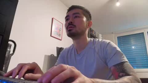 Snapshot of dixonhuang chatting on 10/03/25, 09:17 D online show from 10/03/25, 09:17