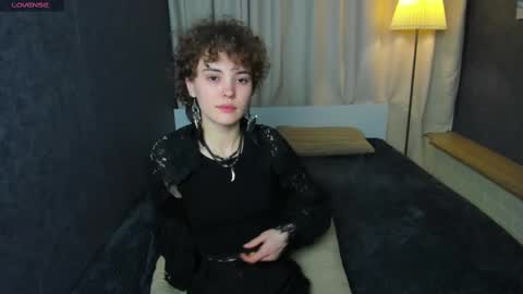 Snapshot of dizer_clop chatting on 02/19/25, 06:43 Dizer online show from 02/19/25, 06:43