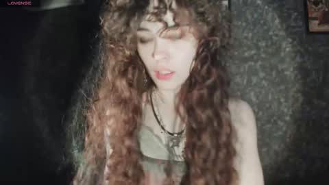 Snapshot of dizer_clop chatting on 11/26/25, 04:30 Dizer online show from 11/26/25, 04:30