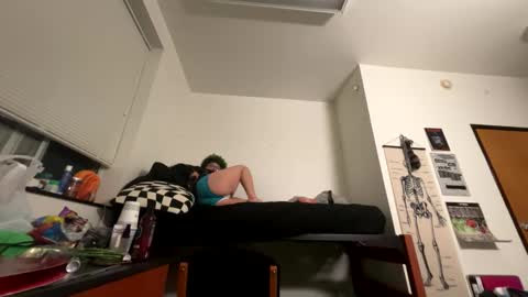 dizzinsweatyy online show from 02/24/25, 01:13