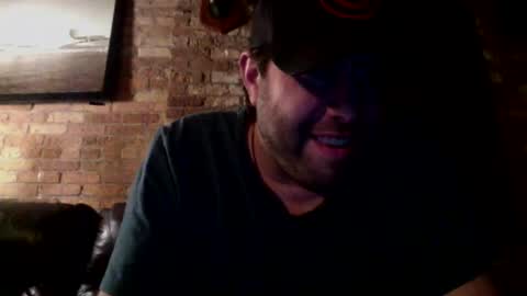 Snapshot of dj_chaterbate chatting on 01/31/25, 02:37 DJ Chaterbate online show from 01/31/25, 02:37