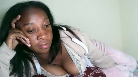 Snapshot of djamellah chatting on 06/24/26, 02:49 djamellah online show from 06/24/26, 02:49
