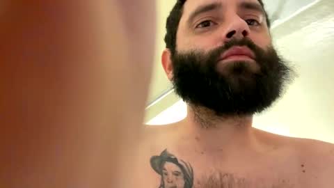 Snapshot of djayuncuttt chatting on 12/01/24, 05:13 djayuncuttt online show from 12/01/24, 05:13