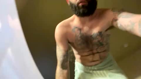 Snapshot of djayuncuttt chatting on 11/30/25, 04:44 djayuncuttt online show from 11/30/25, 04:44