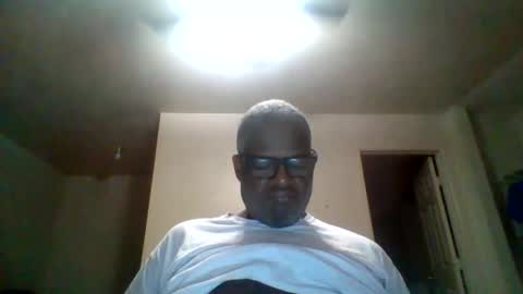 djbignuttsbrownass24 online show from 10/03/25, 03:36