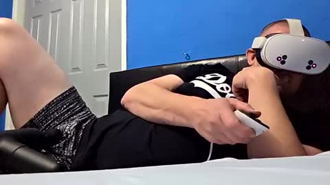 djcloudy22223 online show from 11/18/25, 08:52