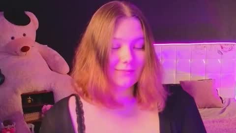 Jenia online show from 11/26/25, 02:18