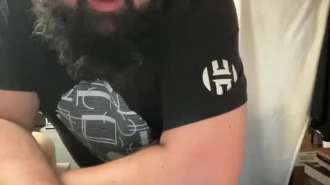 Snapshot of djfreeque chatting on 10/28/25, 01:09 djfreeque online show from 10/28/25, 01:09