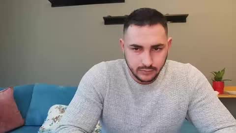 Snapshot of djmute chatting on 12/31/24, 11:42 STR8 BOYv online show from 12/31/24, 11:42
