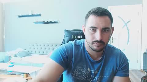 Snapshot of djmute chatting on 09/30/25, 10:09 STR8 BOYv online show from 09/30/25, 10:09