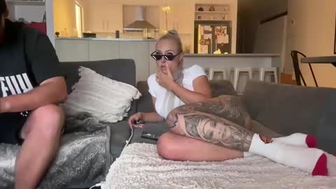 dlcs96 online show from 02/06/25, 03:31