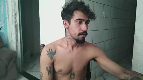 Snapshot of dmacedo96 chatting on 02/25/25, 04:42 AmigodotadoZL online show from 02/25/25, 04:42