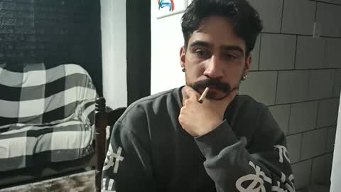 Snapshot of dmacedo96 chatting on 10/25/25, 03:58 AmigodotadoZL online show from 10/25/25, 03:58