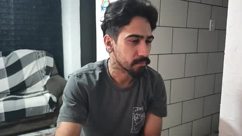 Snapshot of dmacedo96 chatting on 10/30/25, 04:52 AmigodotadoZL online show from 10/30/25, 04:52