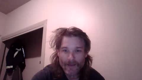 Snapshot of dngl264699 chatting on 10/15/25, 05:07 ImperviousAnchored online show from 10/15/25, 05:07