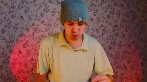 Snapshot of dobrovoritel chatting on 04/19/26, 02:55 Robert online show from 04/19/26, 02:55