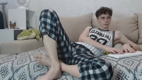 Snapshot of doedeeer chatting on 12/06/24, 06:50 Alex online show from 12/06/24, 06:50