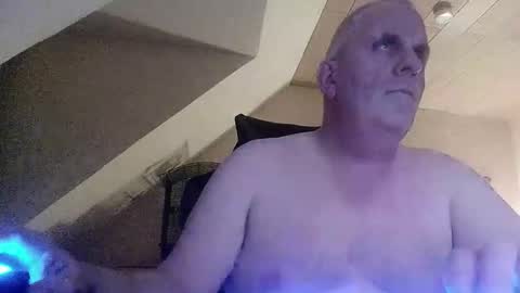 Snapshot of doggy2629 chatting on 10/31/25, 06:20 doggy2629 online show from 10/31/25, 06:20