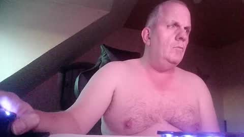 Snapshot of doggy2629 chatting on 11/12/25, 03:45 doggy2629 online show from 11/12/25, 03:45