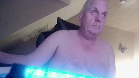 Snapshot of doggy2629 chatting on 11/18/25, 05:17 doggy2629 online show from 11/18/25, 05:17