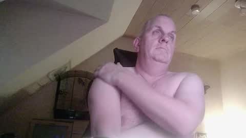 Snapshot of doggy2629 chatting on 12/01/25, 04:12 doggy2629 online show from 12/01/25, 04:12