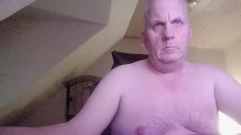 Snapshot of doggy2629 chatting on 12/15/25, 04:55 doggy2629 online show from 12/15/25, 04:55