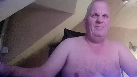 Snapshot of doggy2629 chatting on 12/18/25, 04:57 doggy2629 online show from 12/18/25, 04:57