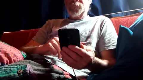 Snapshot of doghouseblue chatting on 02/13/25, 03:24 doghouseblue online show from 02/13/25, 03:24