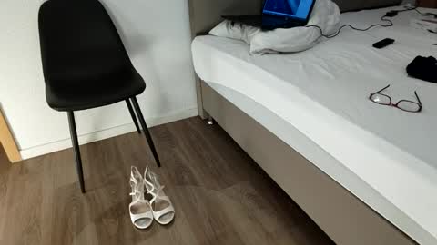 doit4thefun87 online show from 04/08/26, 08:09