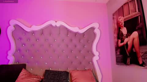 Snapshot of dolarcity760752 chatting on 11/23/25, 05:51 dolarcity760752 online show from 11/23/25, 05:51