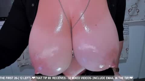 Snapshot of dolce4you69 chatting on 01/09/25, 05:23 Dea----IF YOU WANT TO SUPPORT ME -Purshase subscribtions scroll BIO  THANK YOU LOVE - online show from 01/09/25, 05:23