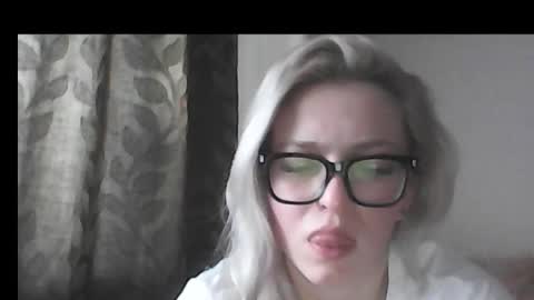 dolce_tempt online show from 02/15/26, 01:52