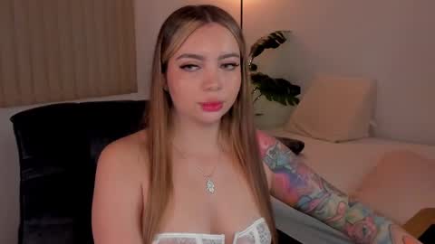 Snapshot of dolcebaddie chatting on 03/11/25, 03:59 Hii Dont forget to follow me . online show from 03/11/25, 03:59