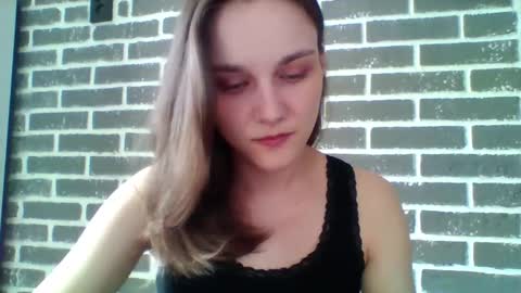 Snapshot of dolcezza_ chatting on 03/30/26, 12:17 dolcezza_ online show from 03/30/26, 12:17
