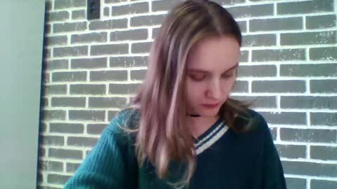 Snapshot of dolcezza_ chatting on 04/21/26, 11:27 dolcezza_ online show from 04/21/26, 11:27