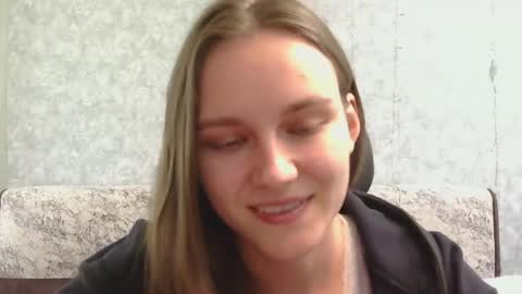 dolcezza_ online show from 06/03/26, 02:33