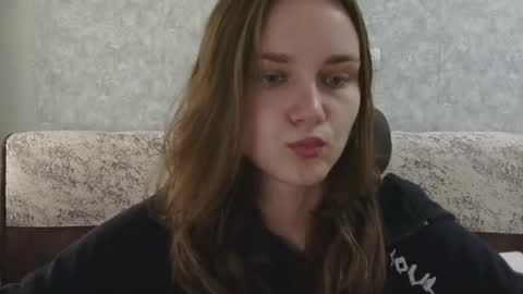 dolcezza_ online show from 06/18/26, 10:30
