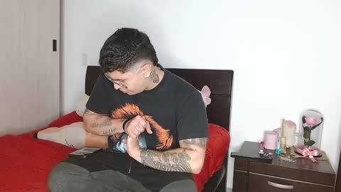 Auro and Santiago online show from 02/13/25, 03:07