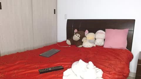 Auro and Santiago online show from 02/17/25, 04:20