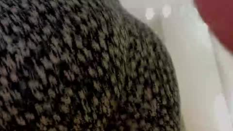 Snapshot of doll_ball chatting on 02/16/26, 06:04 Ann online show from 02/16/26, 06:04